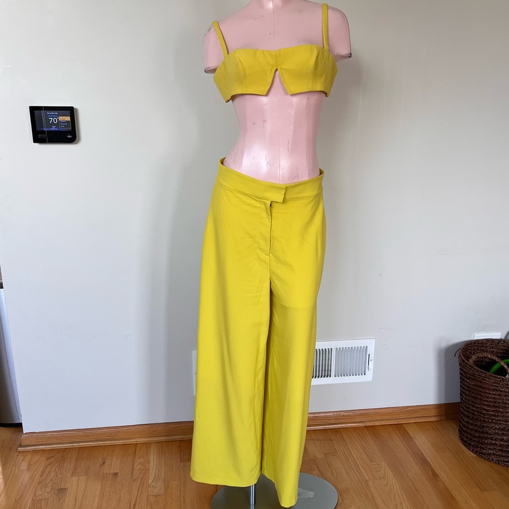 🌟 House of CB 🌟 Maite yellow crepe wide leg trousers & top - Picture 5 of 8